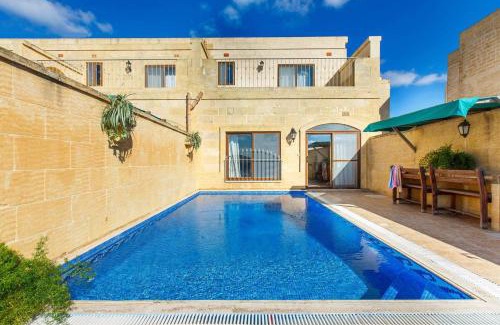 Xaghra Villa | Ta Debora 3 bedroom Villa with private pool