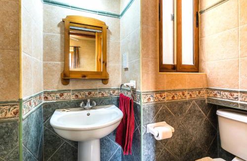 Xaghra Villa | Ta Debora 3 bedroom Villa with private pool