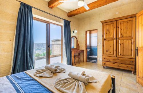 Xaghra Villa | Ta Debora 3 bedroom Villa with private pool