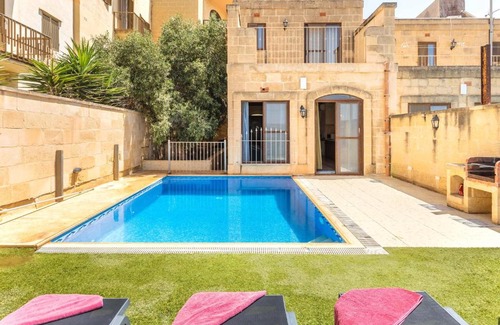 Marsalforn Villa | Ta Lucija 2 bedroom Villa with private pool