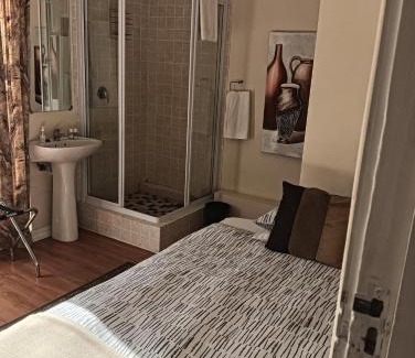 Malmesbury House | Table Mountain Guesthouse