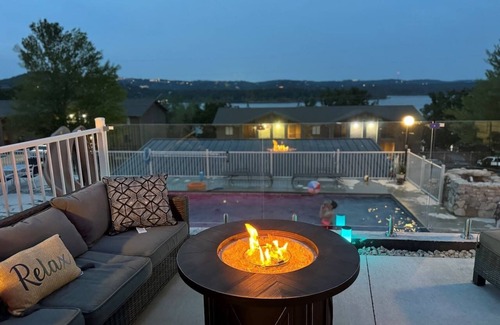 Indian Point Villa | Table Rock Lake Mega-Villa: Sleeps 29, Private Pool & Hot Tub, 3 mins to SDC!