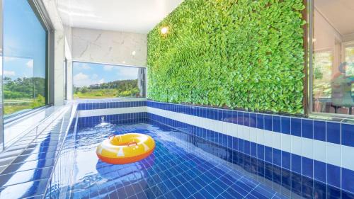 Sanha-ri House | Taean Yoyo Kids Poolvilla