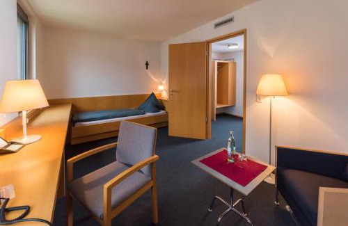 Zellerau Hotel | Tagungshaus Himmelspforten - Self Check-In
