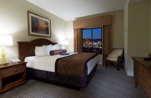Las Vegas Hotel | Tahiti Village- a piece of paradise on the strip!l