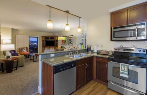 Las Vegas Hotel | Tahiti Village- a piece of paradise on the strip!l