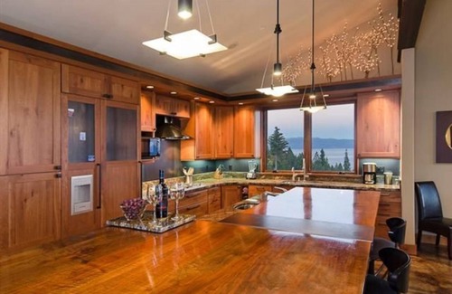 Tahoe Woods House | Tahoe City - Stunning Lake Tahoe View