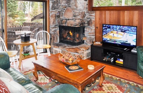 Tahoe Tavern Apartment | Tahoe Taverns 101 Condo