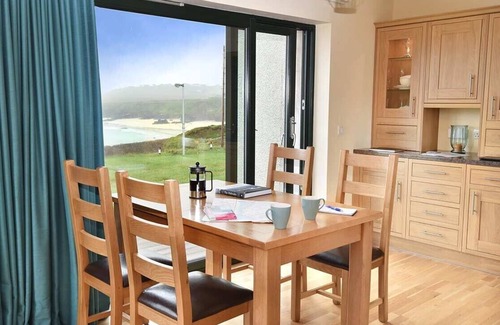 Knockaird Cottage | TAIGH EILIDH, romantic, with open fire in Port Of Ness