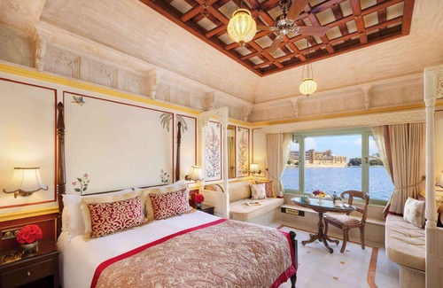 Udaipur District Hotel | Taj Lake Palace