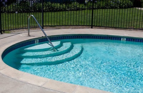 East End Apartment | Take a Holiday in California! Spacious Unit with Free Breakfast, Free Parking