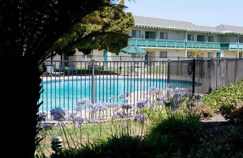 East End Apartment | Take a Holiday in California! Spacious Unit with Free Breakfast, Free Parking