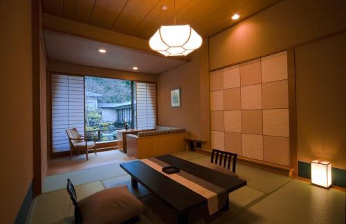 Kanazawa Hotel | TAKITEI Riverside Onsen ーA Hidden Ryokan in Kanazawaー
