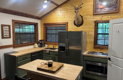 Broken Bow Cottage | Tale of the trout cabin located 1 mile from the trout stream and Lake