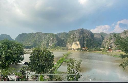 Hoa Lu House | Tam Coc Mountain View Homestay