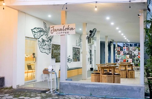 Condongcatur House | Tamadara Guesthouse Jogja
