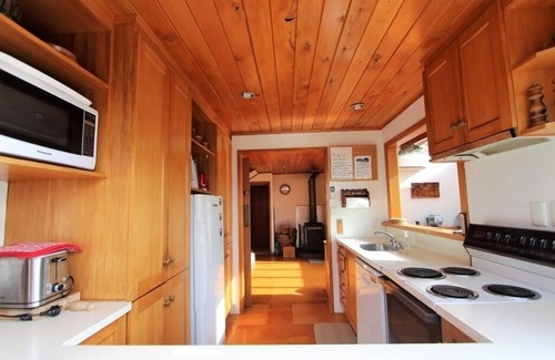 Ngongotaha House | Tamaki Lakeside Lodge on Lake Rotorua