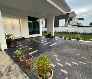 Bukit Gapam House | Taman Vista Kirana Tranquil Hideaway!