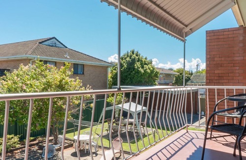 Sawtell Apartment | Tamara Court - two minutes walk to Sawtell Village