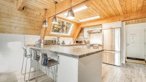 Chamberlands House | Tamarack by AvantStay Remodeled Chamberlands Full Beach Pool Access