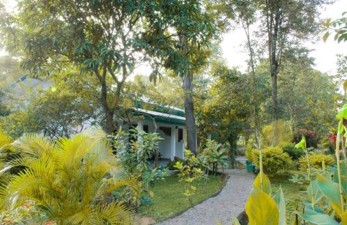 Habarana Bed & Breakfast | Tamarind Tamarind Resort, Tourist Board Approved