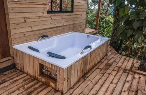 Coffee Triangle Resort | Tambo 1 Tucaneta - Reserva Natural Salto del Buey