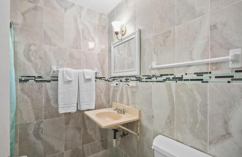 East Naples Hotel | Tamiami Motel