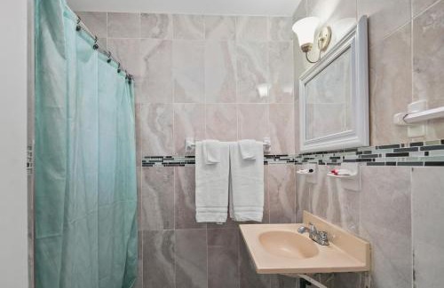 East Naples Hotel | Tamiami Motel