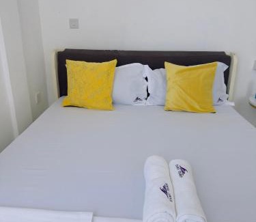 Mombasa Apartment | TamuTides Studio Cozy and Work -Friendly Stay in Nyali