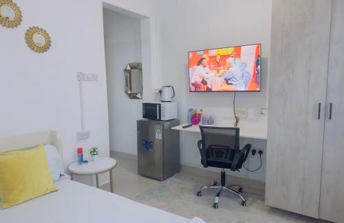 Mombasa Apartment | TamuTides Studio Cozy and Work -Friendly Stay in Nyali