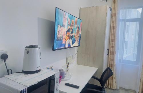 Mombasa Apartment | TamuTides Studio Cozy and Work -Friendly Stay in Nyali
