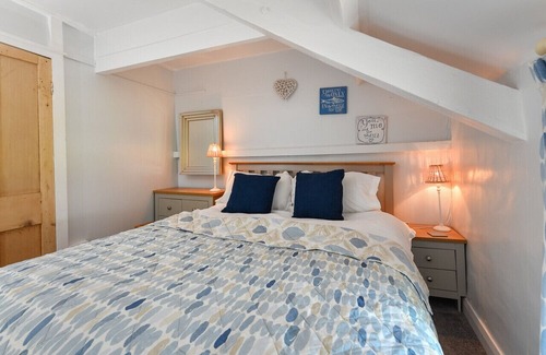 Llanengan House | Tan y Fynwent - 2 Bedrooms, Sleeps 4