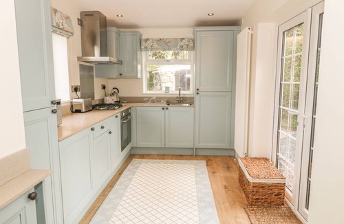 Edern Cottage | TAN Y GOEDEN, luxury holiday cottage, with open fire in Morfa Nefyn