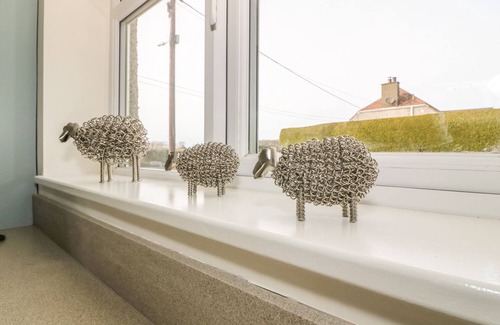 Edern Cottage | TAN Y GOEDEN, luxury holiday cottage, with open fire in Morfa Nefyn
