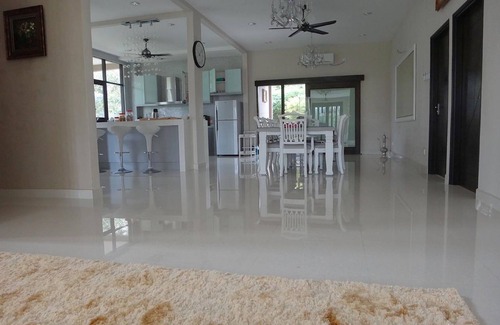 Teras House | Tanah Aina Farouq