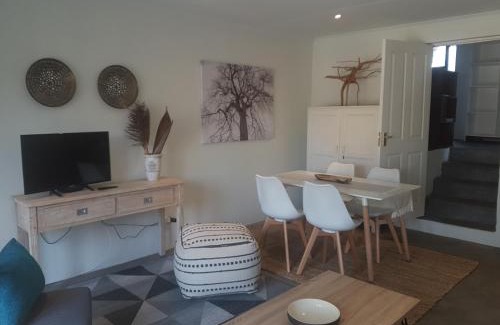 Weltevredenpark Apartment | Tangled Tree Cottage