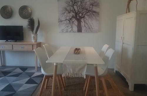 Weltevredenpark Apartment | Tangled Tree Cottage