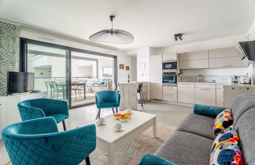 La Ciotat Apartment | Tanudo. Magnificent sea view, air con beach access