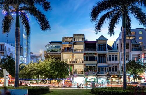 Daun Penh Hotel | TAO Riverside Residence