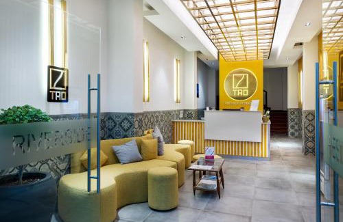Daun Penh Hotel | TAO Riverside Residence