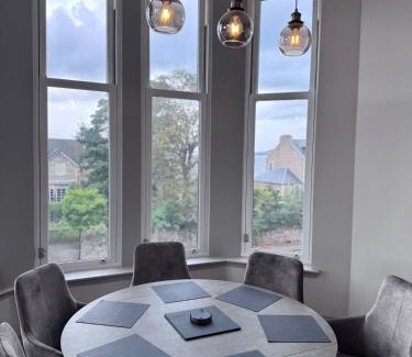 Helensburgh Apartment | Taobh na Mara - Macaulay Letting