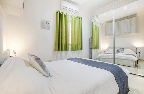 Il-Balluta Apartment | Taormina 6 -Seafront Sliema Apt