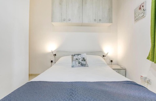Il-Balluta Apartment | Taormina 6 -Seafront Sliema Apt