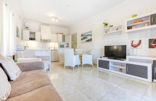 Il-Balluta Apartment | Taormina 6 -Seafront Sliema Apt