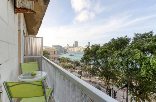 Il-Balluta Apartment | Taormina 6 -Seafront Sliema Apt