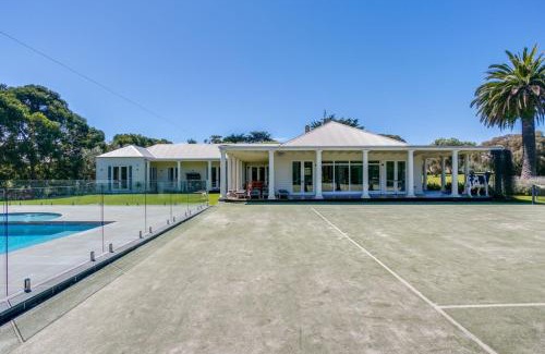 Portsea House | Tara fully fenced pool and pest control done regularly and can be done before booking