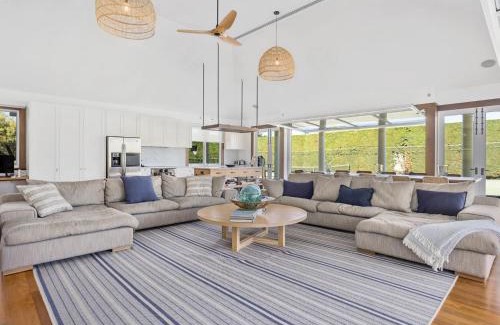 Portsea House | Tara fully fenced pool and pest control done regularly and can be done before booking