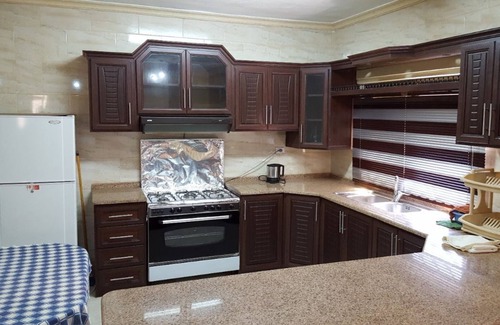 Amman Apartment | TareqResidence with alot of space for a family, AC, 2x Bath Rooms