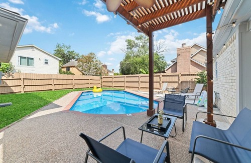 Clodine House | Taste of Nature/4BD,2.5BTH/Houston/Amazing Pool