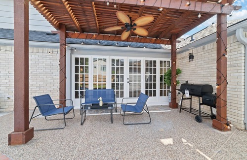 Clodine House | Taste of Nature/4BD,2.5BTH/Houston/Amazing Pool